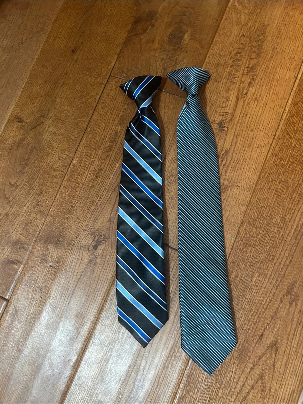 Boys set of 2 clip on ties